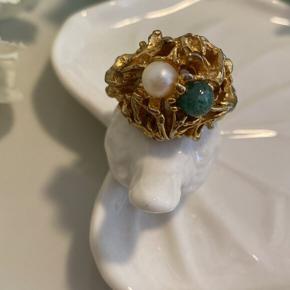 EDCO FAUX PEARL & JADE COCKTAIL RING - Picture 2 of 7